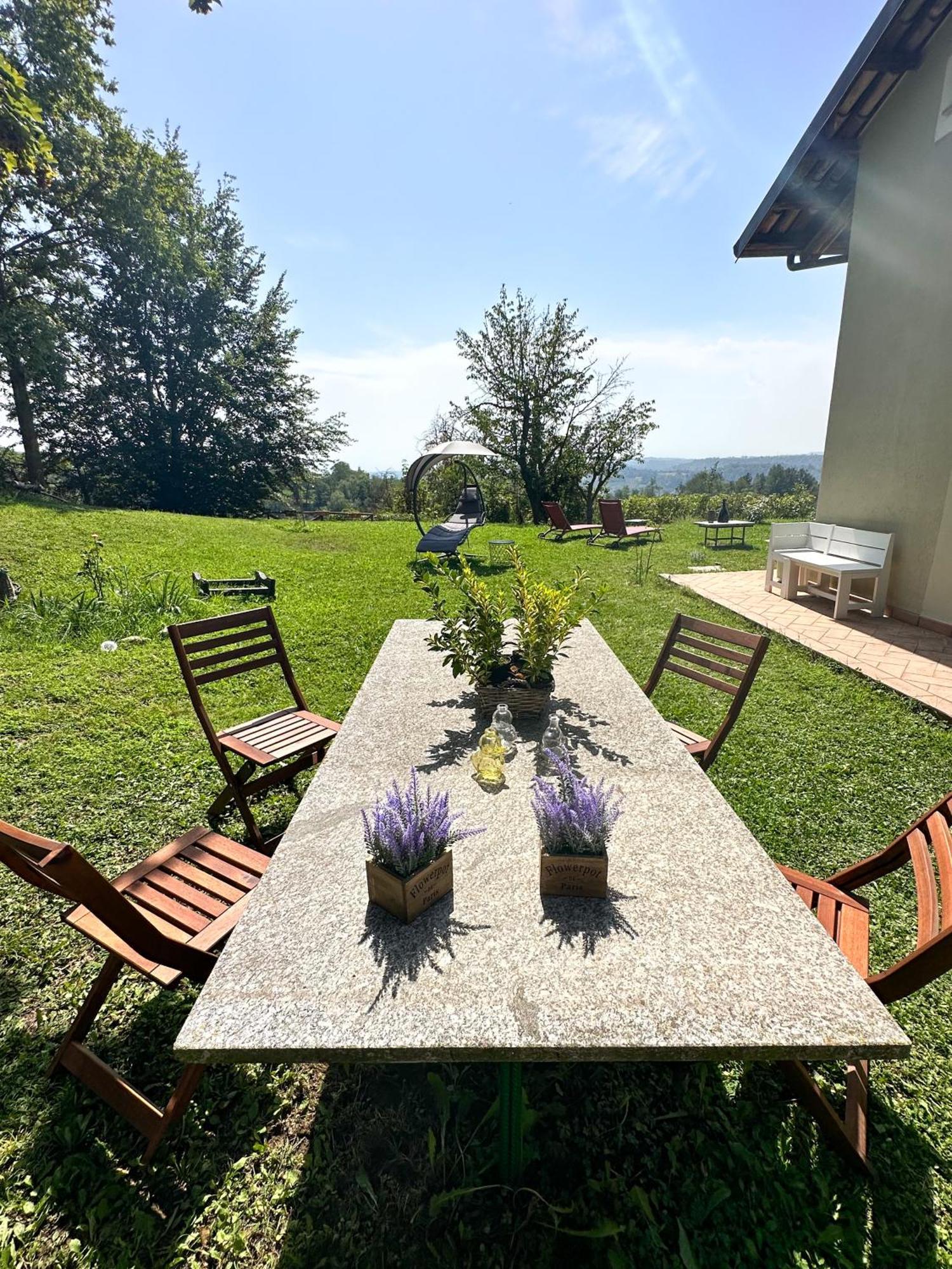 Just Langhe Casa Barolo Villa Novello Bagian luar foto